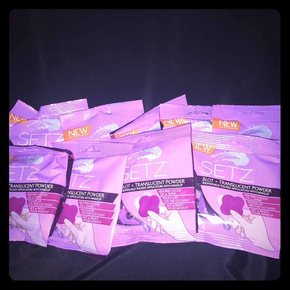 Setz translucent powder makeup on the go!